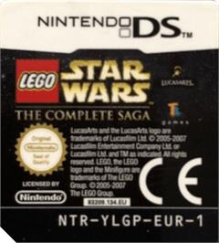 Top of cartridge artwork for Lego Star Wars - La Saga Complète on the Nintendo DS.